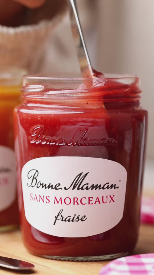 Confiture de Fraise SANS MORCEAUX et son tartineur - Bonne Maman - 2