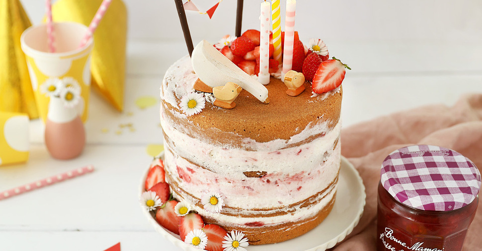 Gâteau d’anniversaire à la Confiture de Fraise et Framboise Intenses Bonne Maman